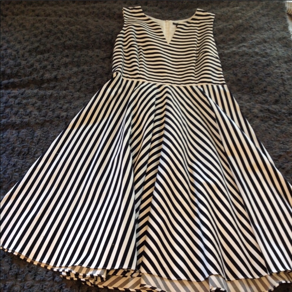 NWT Black and White Striped Dress 4